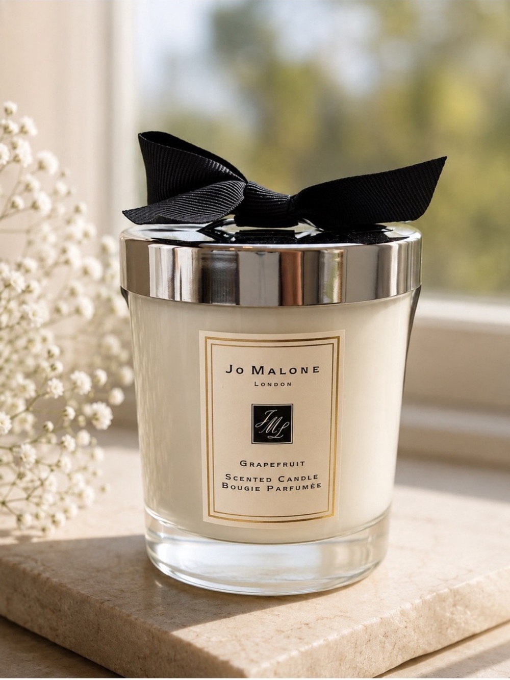 Jo Malone Grapefruit Candle - Silver Cover with Black Ribbon Sealed